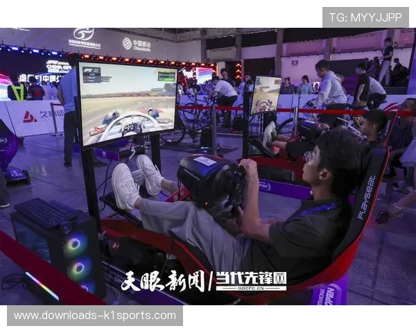 F1多支车队社区开放日激情开启车迷零距离互动盛宴 F1多支车队社区开放日激情开启车迷零距离互动盛宴